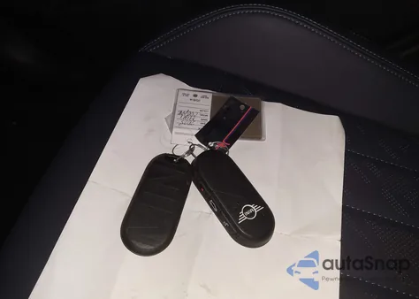 2025 Mini Hardtop Cooper S z USA, uszkodzony, nr VIN WMW53GD02S2W62702